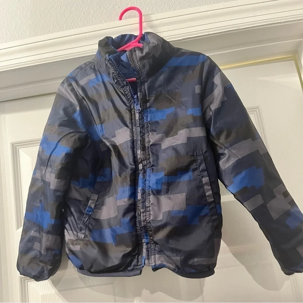 Boys, puffer jacket, gap kids size small navy blue reversible